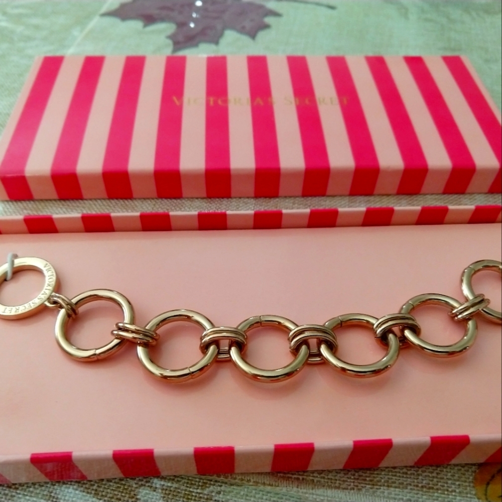 VS bracelet